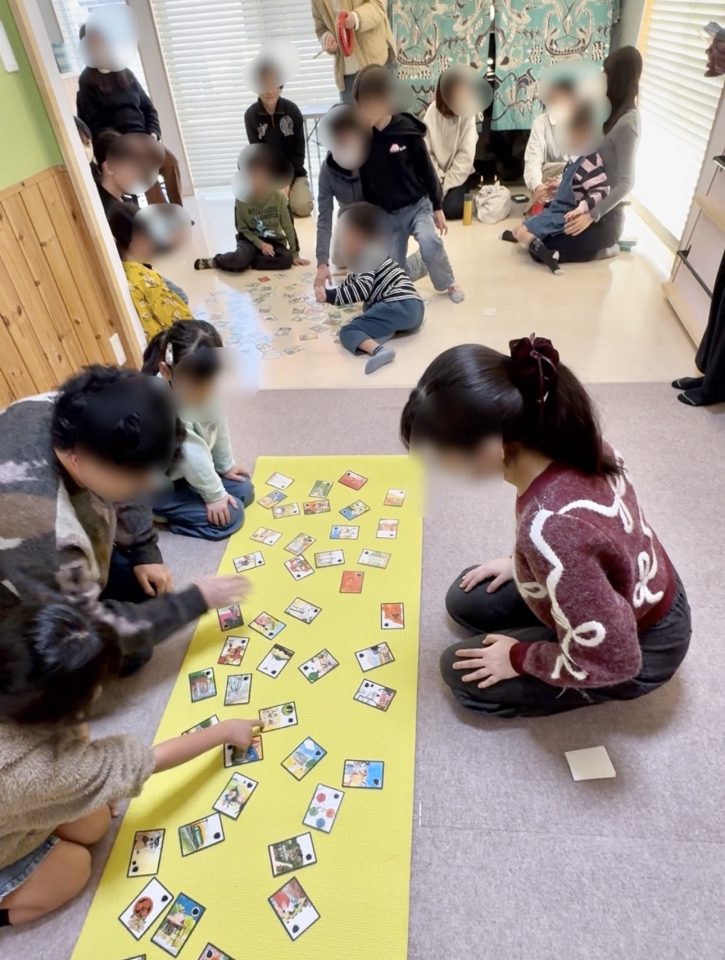 「みんなのかるた会」の様子