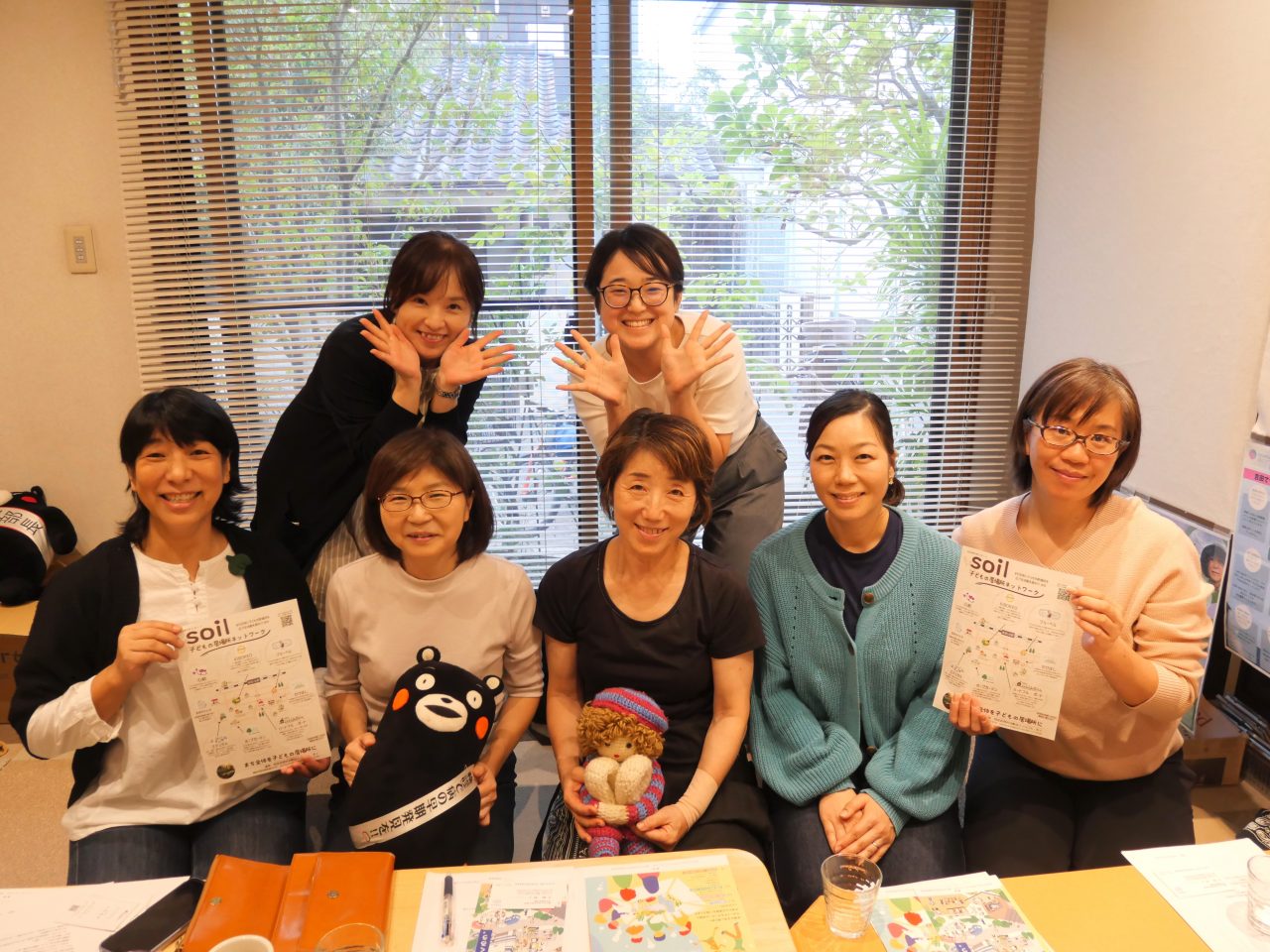 soilと取材担当者で記念撮影の様子