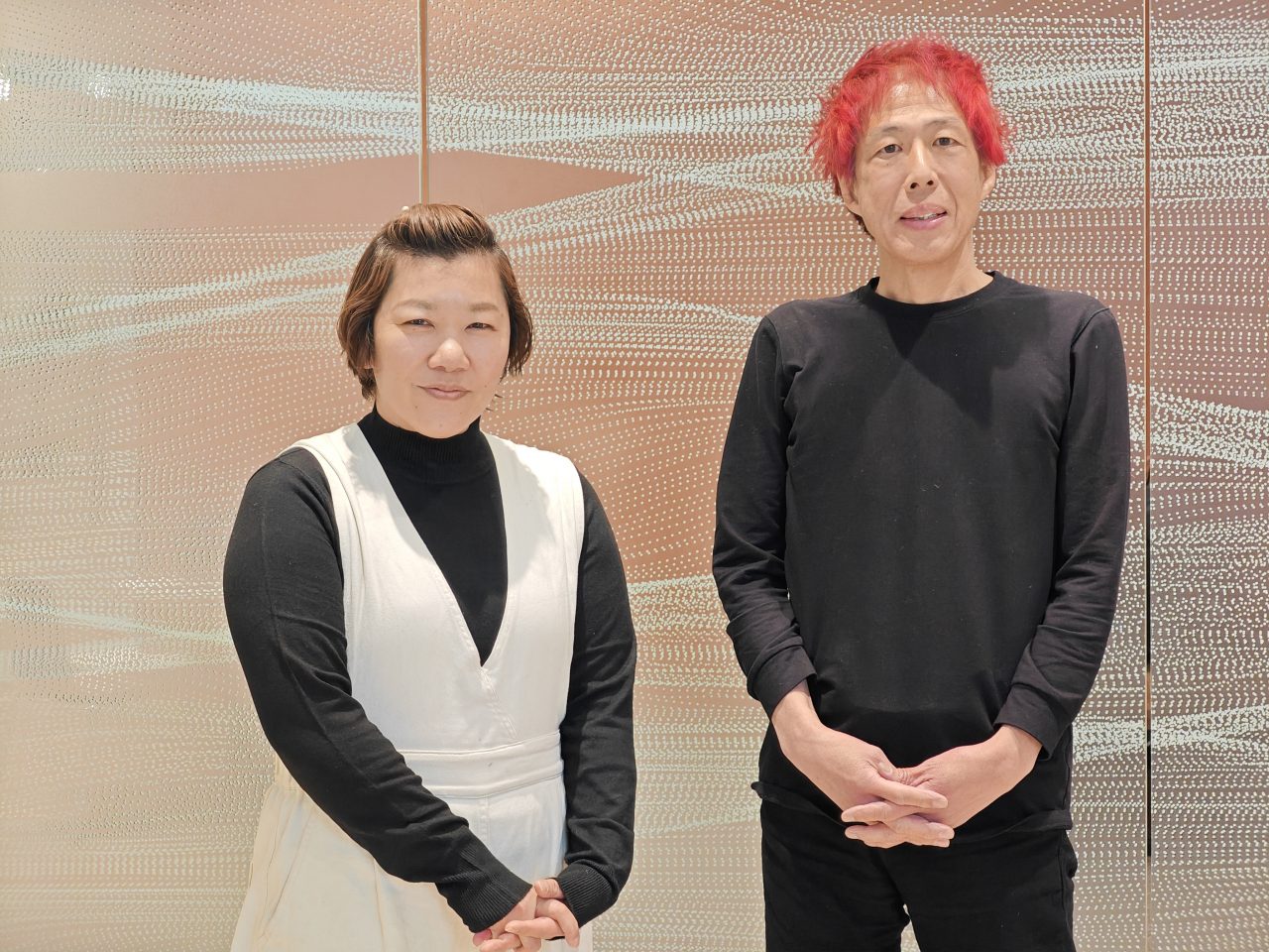 代表の穴澤里美さん（左）とアドバイザーの小林英生さん（右）