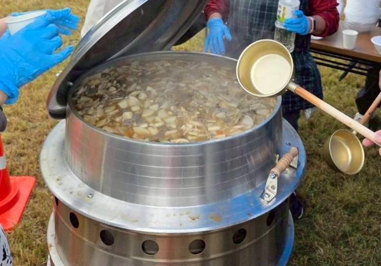「みんなの街の炊き出し訓練」の様子